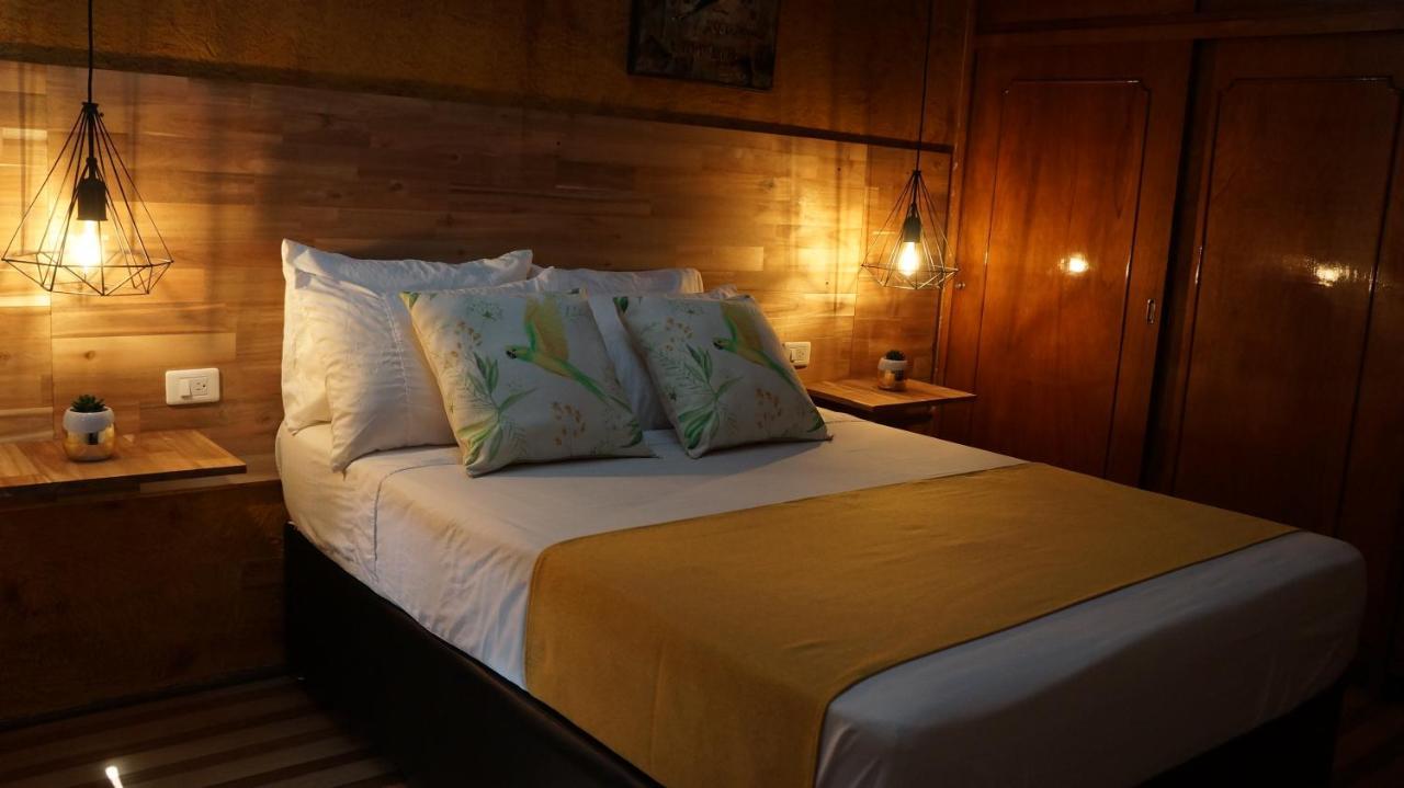 El Jardin De La 10 Hotel Medellín Kültér fotó