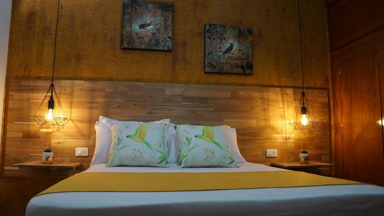 El Jardin De La 10 Hotel Medellín Kültér fotó